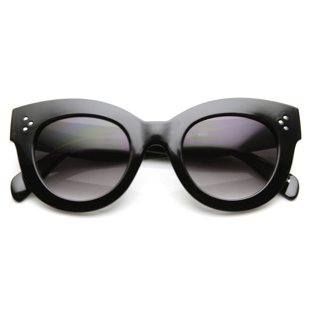 Womens Oversize Bold Cat Eye Frame With Rivet Accents 9471
