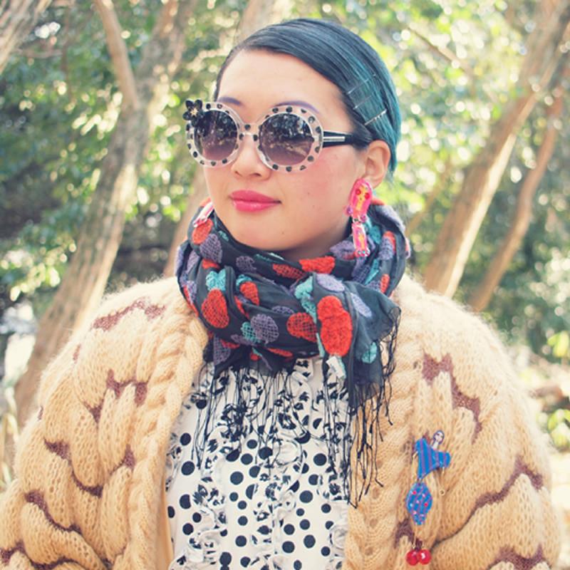Womens Oversize Round Flower Lady Bug Print Sunglasses 9335