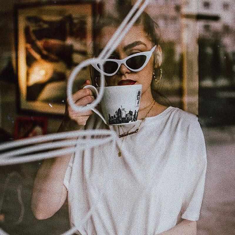 Women's Narrow 1990's Retro Flat Lens Cat Eye Sunglasses C523
