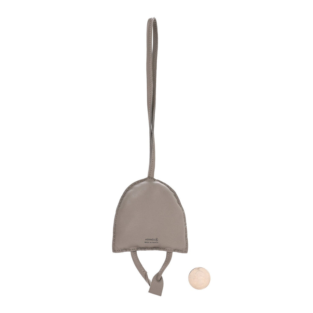 Lambskin Buffalo Horn Hibouton Charm Gris
