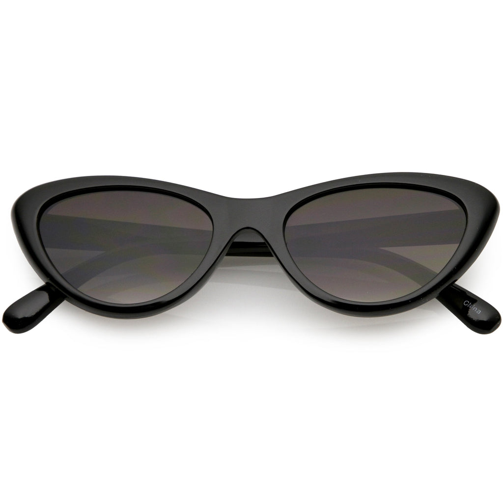 Small 1990's Retro Rounded Cat Eye Flat Lens Sunglasses C706