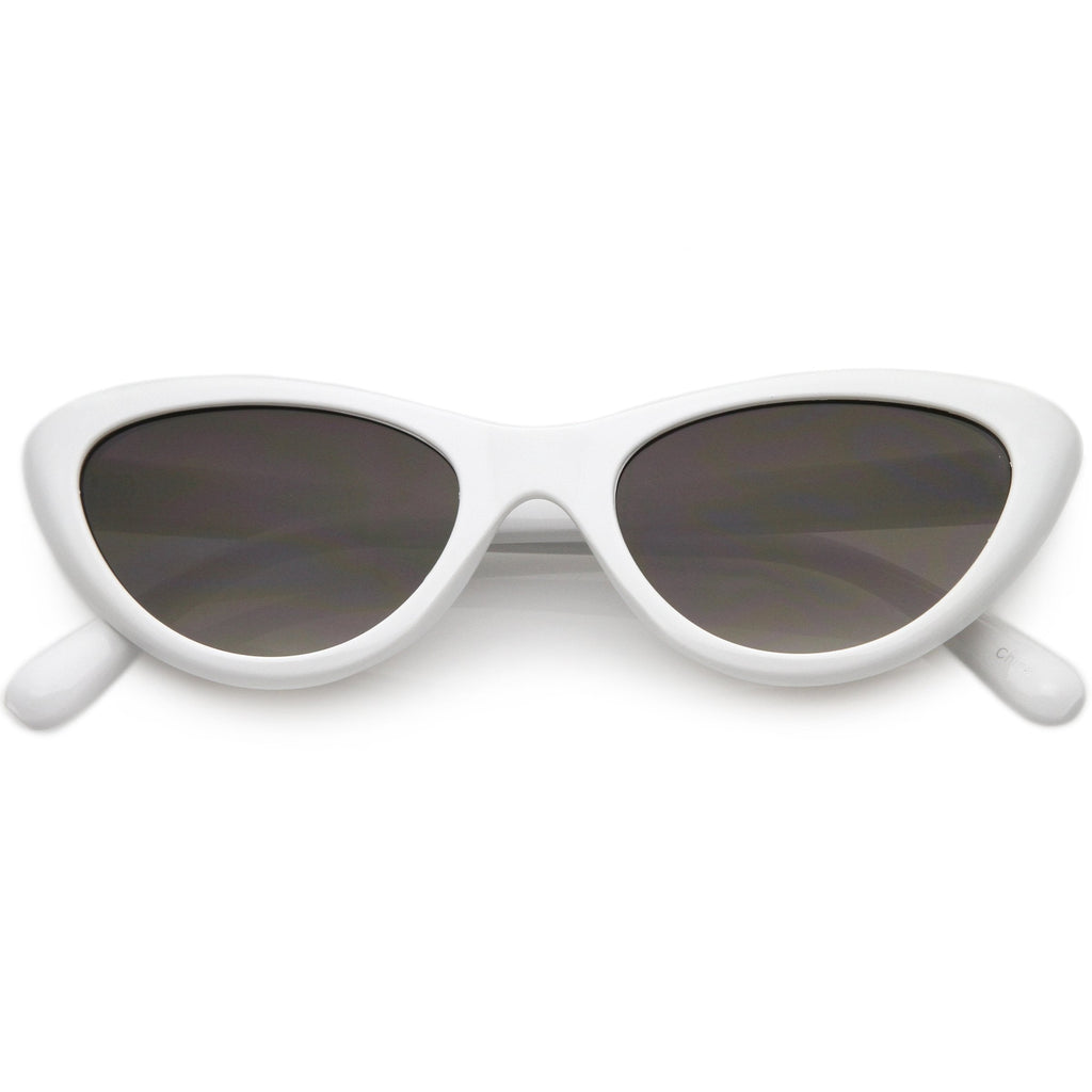 Small 1990's Retro Rounded Cat Eye Flat Lens Sunglasses C706