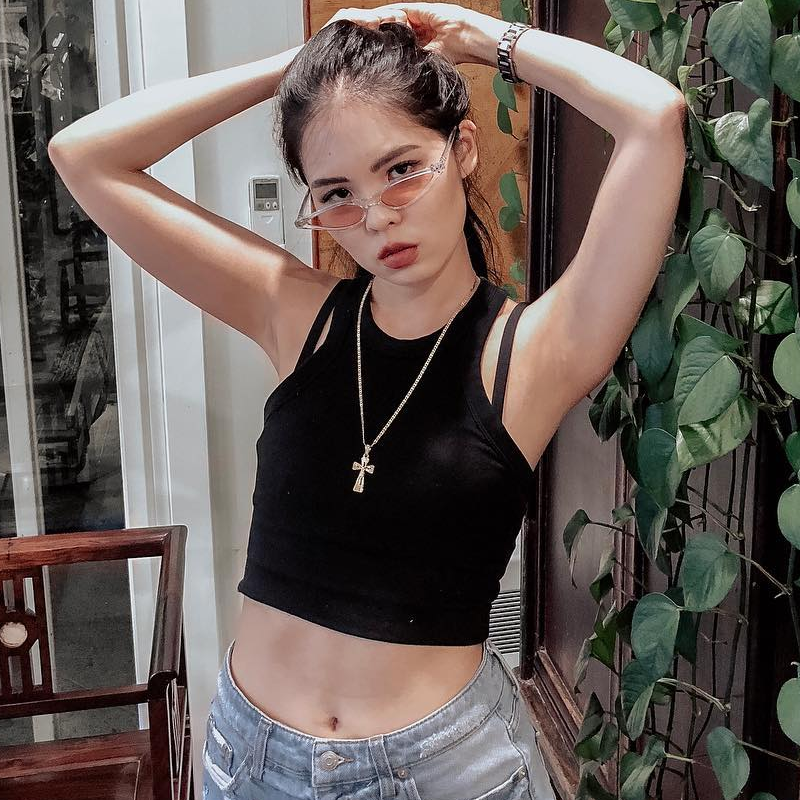 Women's Retro 1990's Thin Cat Eye Dual Rivet Sunglasses C624