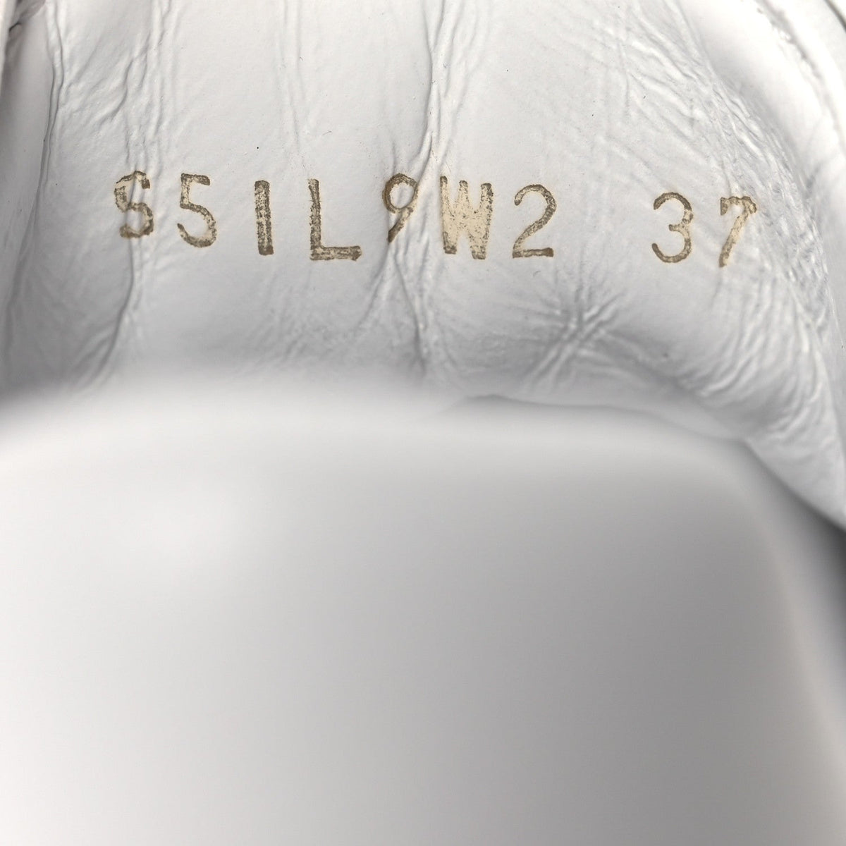 Calfskin Upvillage Sneakers 37 White