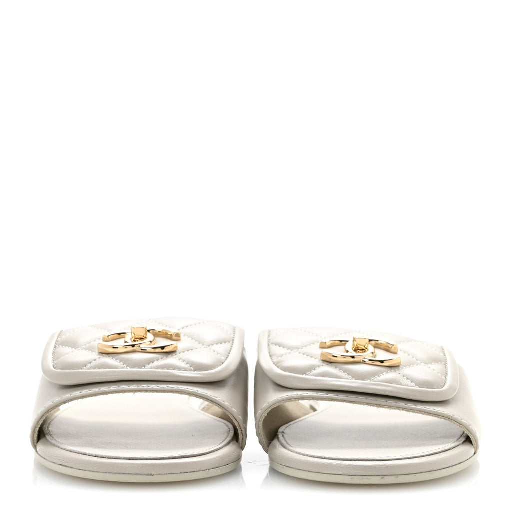 Lambskin Quilted Turnlock Flat Mules 38.5 Light Gray