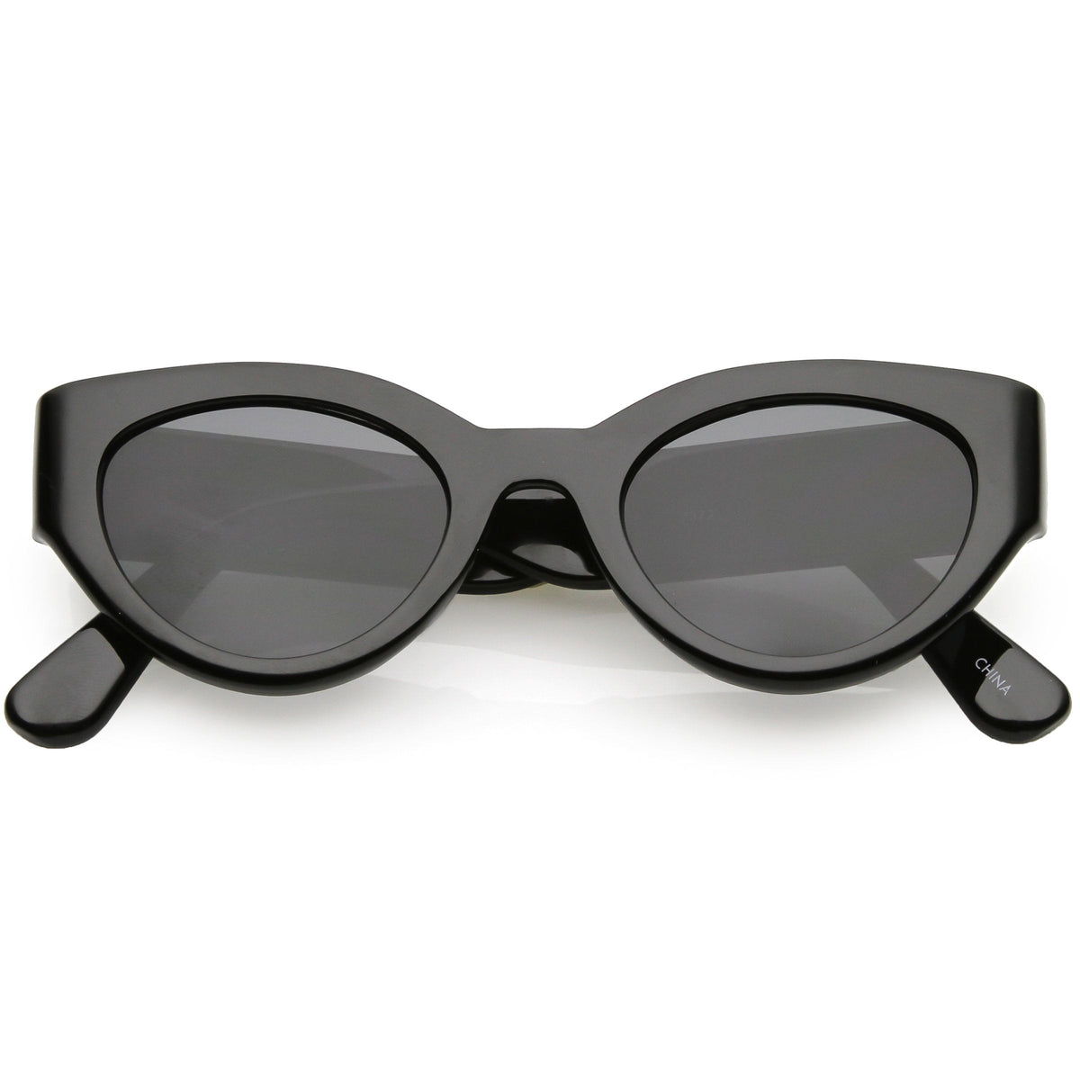 Retro Modern Bold Wide Frame Oval Sunglasses C543