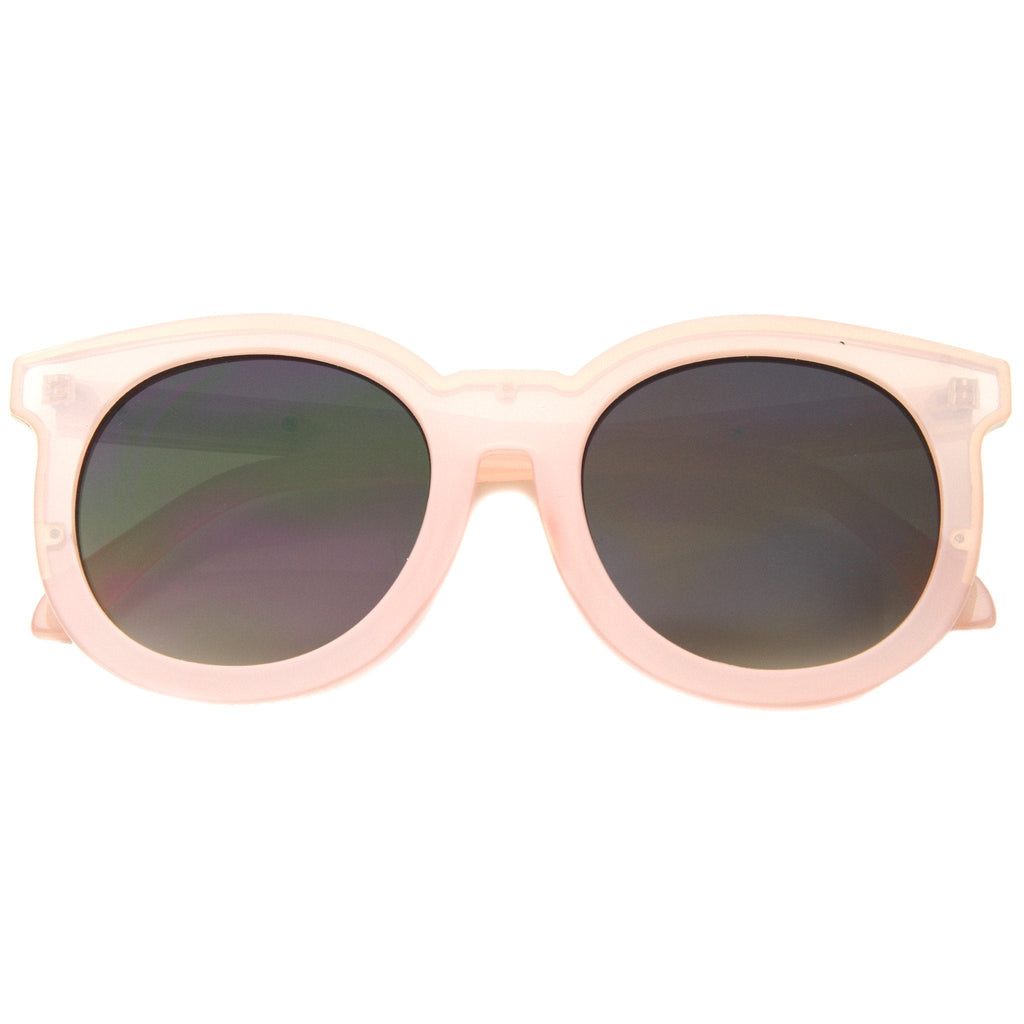 Women's Oversize Round Horned Rim Flat Front Sunglasses A138