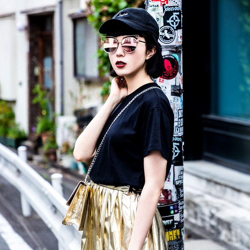 Women's Oversize Laser Cut Mirrored Flat Lens Sunglasses C085