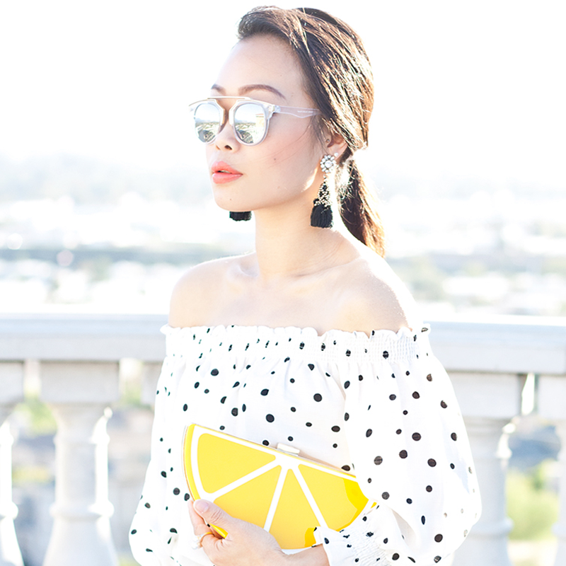 Intricately Designed Horned Rim Mirror Lens Sunglasses