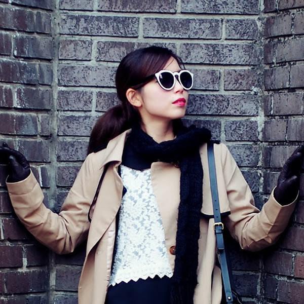 Women's Designer Block Cut Pattern Sunglasses