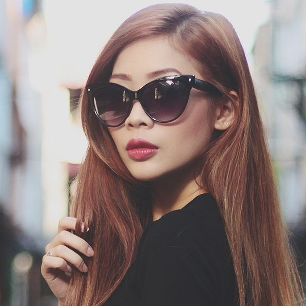 High Pointed Tip Inset Frame Oversize Cat Eye Sunglasses