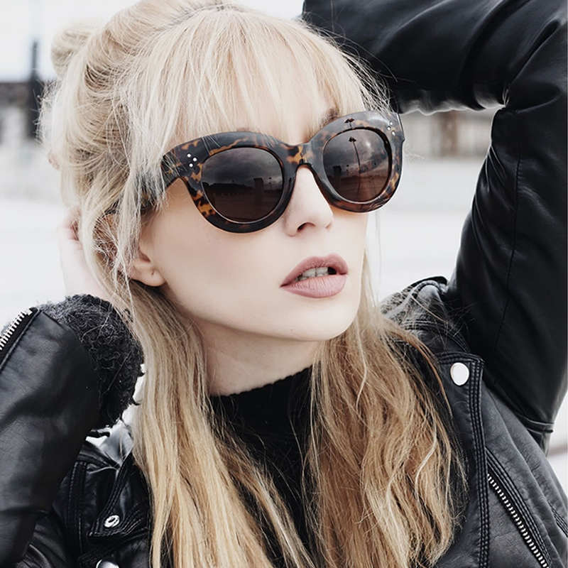 Womens Oversize Bold Cat Eye Frame With Rivet Accents 9471
