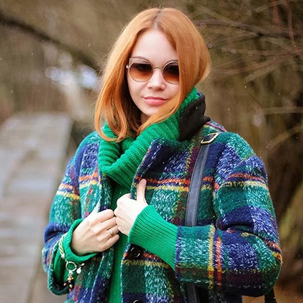Women's Round Metal Laser Cut Cat Eye Sunglasses 9122
