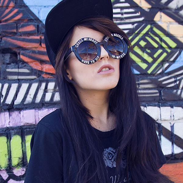 Women's Cross My Heart Hope To Die Round Sunglasses 9128