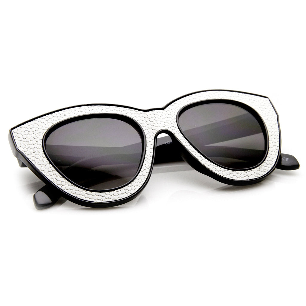 Womens Trendy Texture Block Cut Oversize Cat Eye Sunglasses 9284