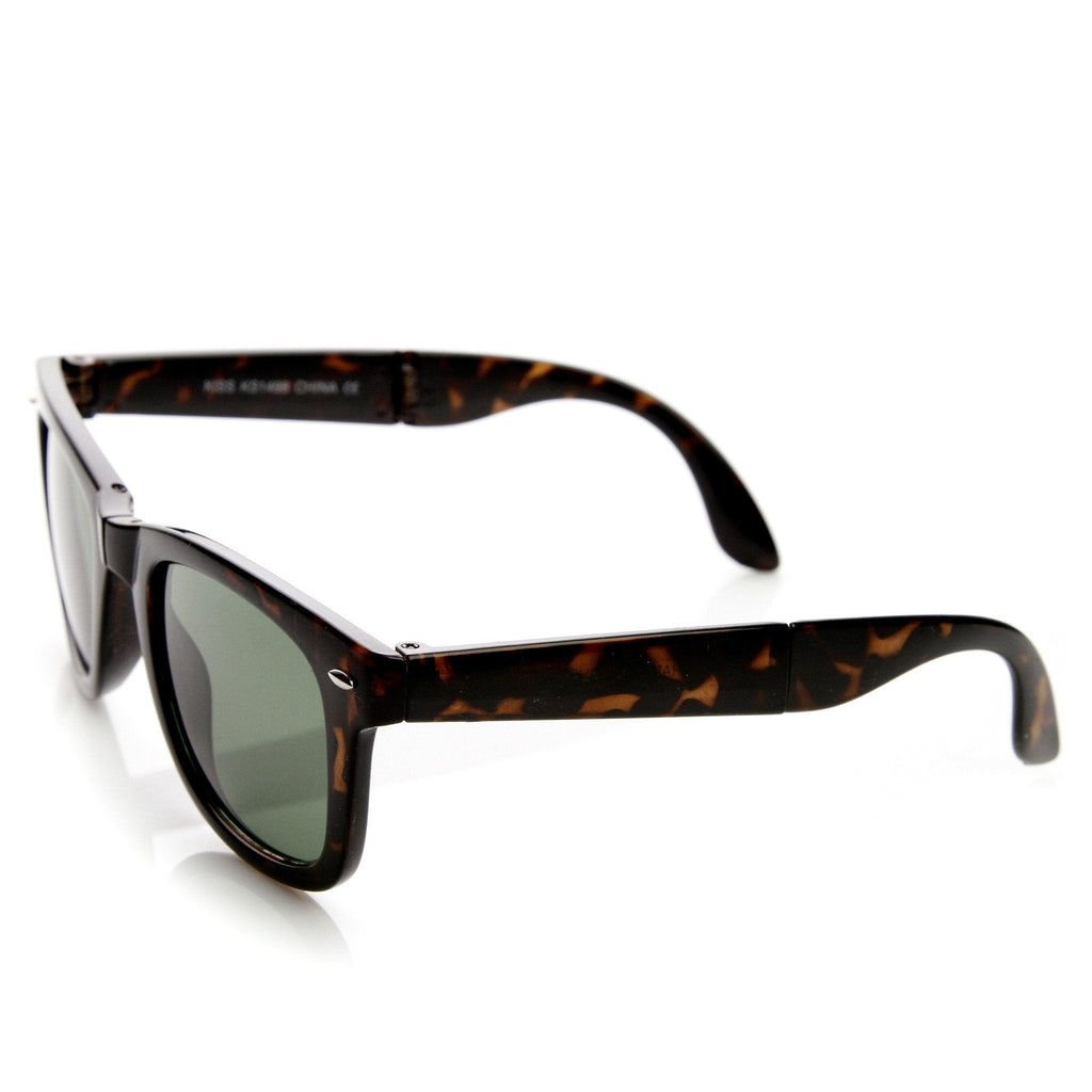 Limited Edition Folding Pocket Horned Rim Sunglasses + Case 8788