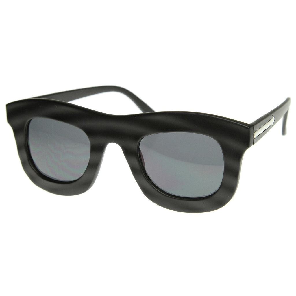 Oversize Thick Frame Designer Inspired Horned Rim Sunglasses 8519
