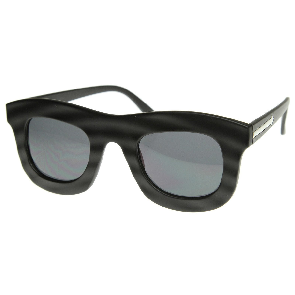 Oversize Thick Frame Designer Inspired Horned Rim Sunglasses 8519