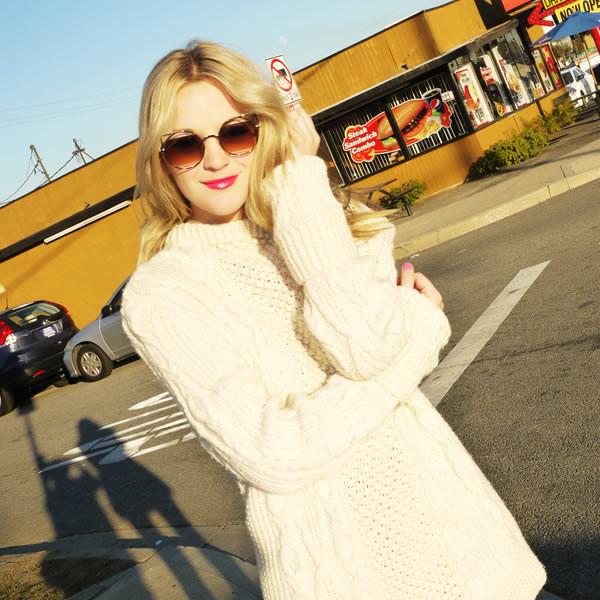 Women's Round Metal Laser Cut Cat Eye Sunglasses 9122