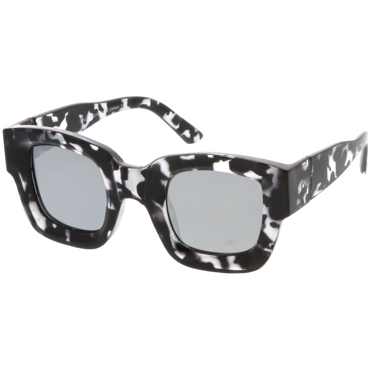 Women's Bold Horned Rim Mirrored Flat Lens Sunglasses C274
