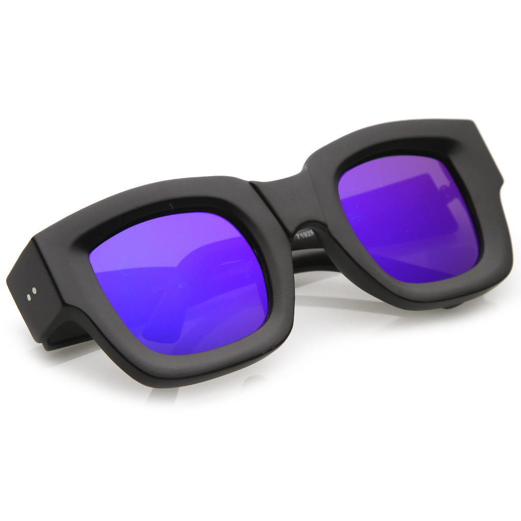 Women's Bold Horned Rim Mirrored Flat Lens Sunglasses C274