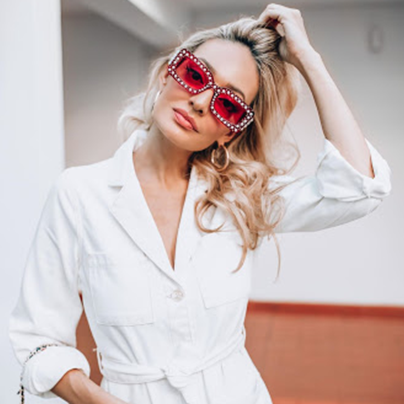 Retro Rectangular Handcrafted Rhinestone Sunglasses C611