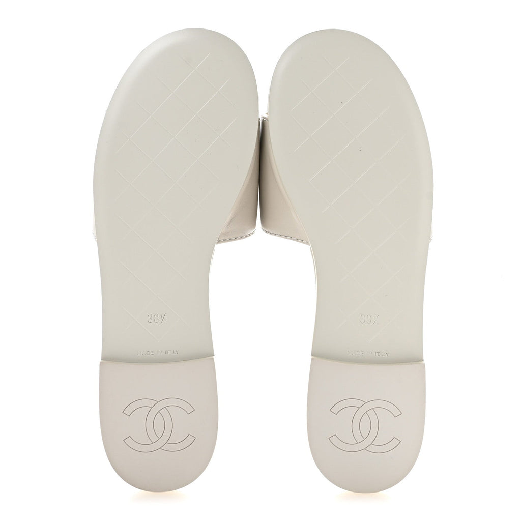 Lambskin Quilted Turnlock Flat Mules 38.5 Light Gray