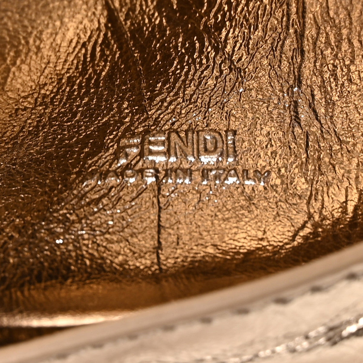 Metallic Nano Baguette So Sweet Handle Charm Gold